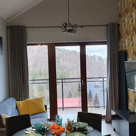 Karpatia Karbonado Z Balkonem I Widokiem Na Gory 아파트 *