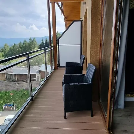 Karpatia Karbonado Z Balkonem I Widokiem Na Gory * カルパッチ